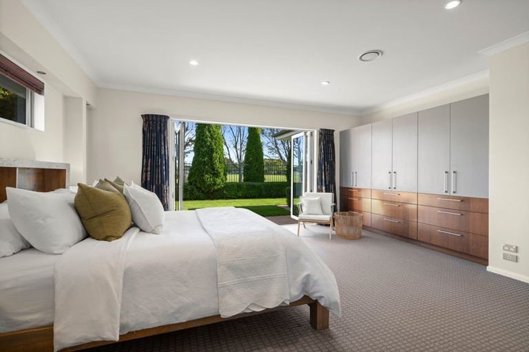 Photo of property in 24 Providence Place, Redwood, Christchurch, 8051