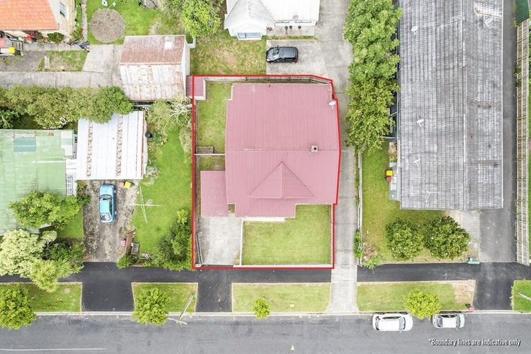 Photo of property in 16 Coates Street, Hamilton East, Hamilton, 3216