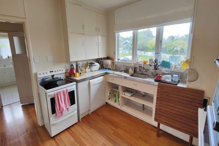 Photo of property in 1 Pollen Crescent, Melville, Hamilton, 3206