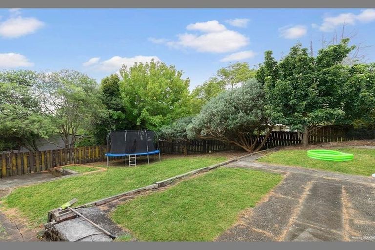 Photo of property in 20 Ransom Smyth Drive, Goodwood Heights, Auckland, 2105