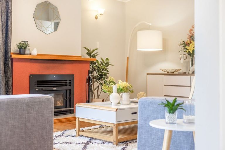 Photo of property in 12 Hollis Road, Paraparaumu Beach, Paraparaumu, 5032