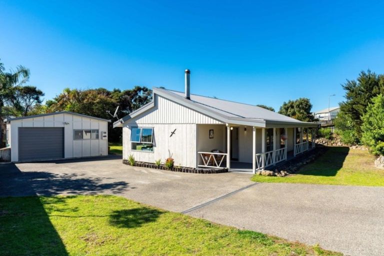 Photo of property in 5 Holiday Crescent, Mangawhai Heads, Mangawhai, 0505