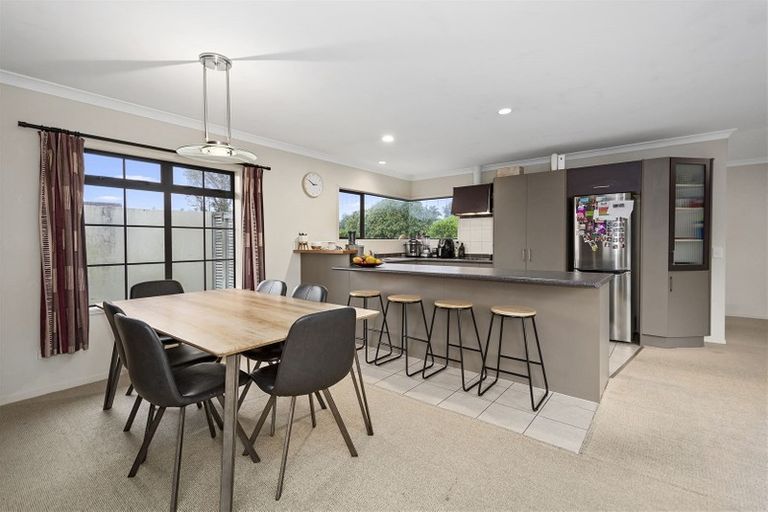 Photo of property in 39 Putaka Place, Papamoa Beach, Papamoa, 3118