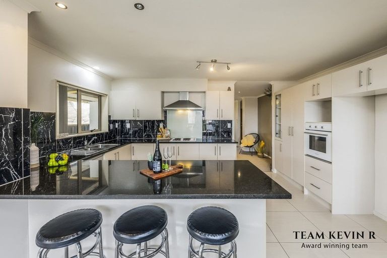 Photo of property in 3 Kirikiri Drive, Papakura, 2110