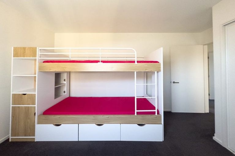 Photo of property in 43 Somerville Crescent, Aidanfield, Christchurch, 8025