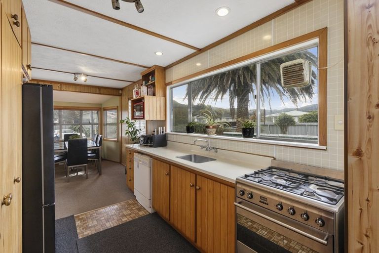 Photo of property in 10 Halifax Street, Wainuiomata, Lower Hutt, 5014