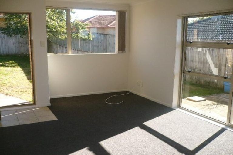 Photo of property in 18 Les Marston Place, Pukekohe, 2120