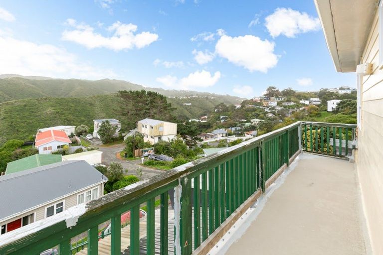 Photo of property in 12 Camrose Grove, Kingston, Wellington, 6021