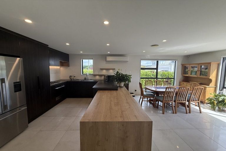 Photo of property in 8 Orford Lane, Takanini, 2112