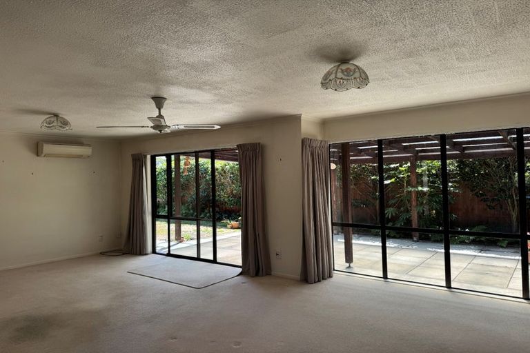 Photo of property in 38 Beauford Place, Parklands, Christchurch, 8083