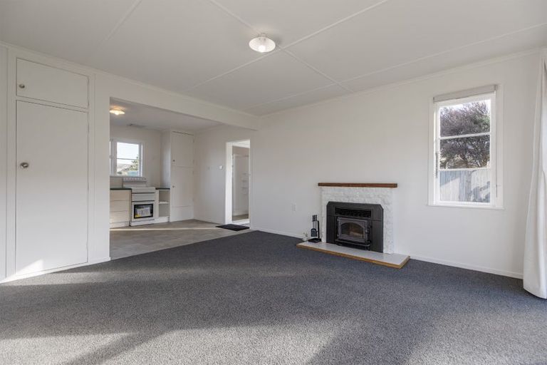 Photo of property in 20 Blake Street, Porangahau, 4293