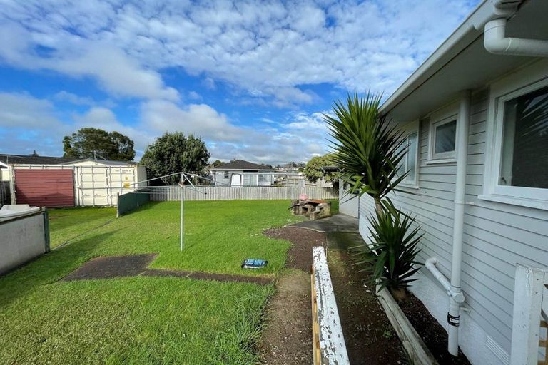 Photo of property in 100 Hillcrest Road, Papatoetoe, Auckland, 2025