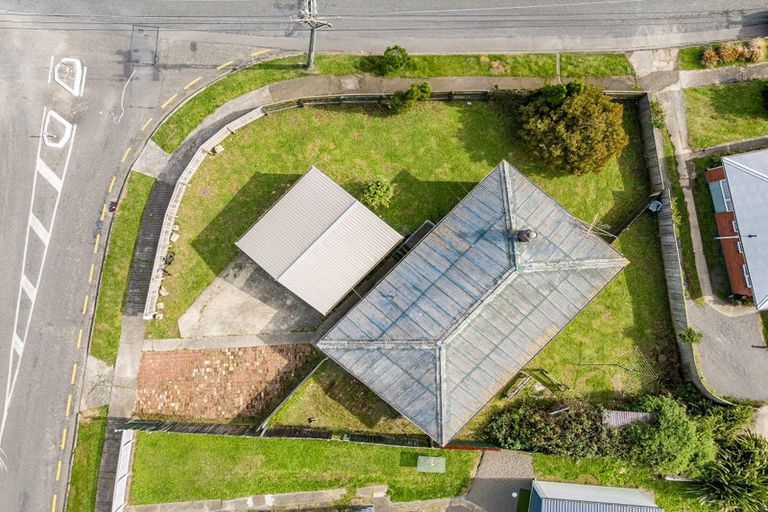 Photo of property in 28 Durham Street, Cannons Creek, Porirua, 5024