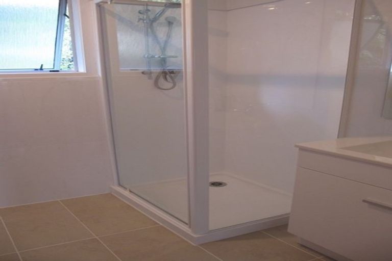 Photo of property in 1/25 Sapphire Place, Bayview, Auckland, 0629