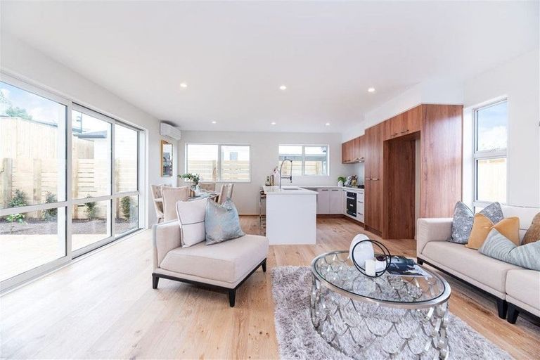 Photo of property in 14a Coniston Avenue, Te Atatu South, Auckland, 0610