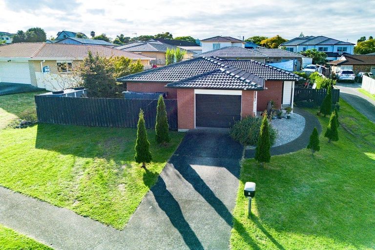 Photo of property in 9 Eloise Place, Clendon Park, Auckland, 2103