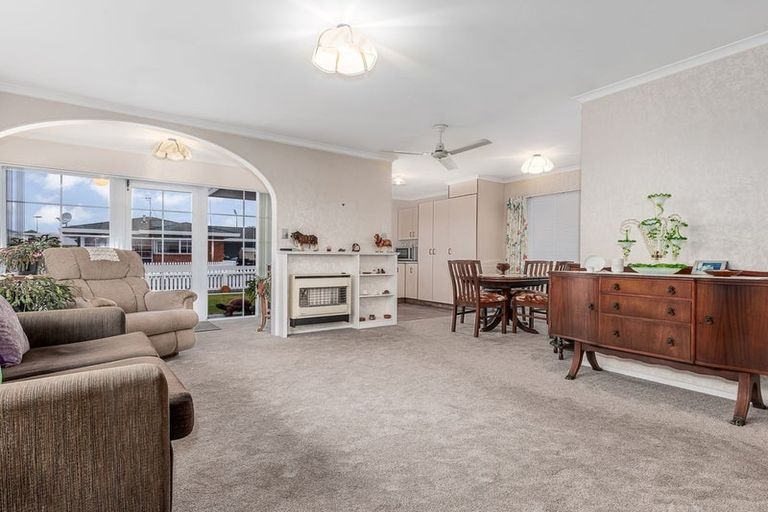 Photo of property in 25a Trafalgar Street, Levin, 5510