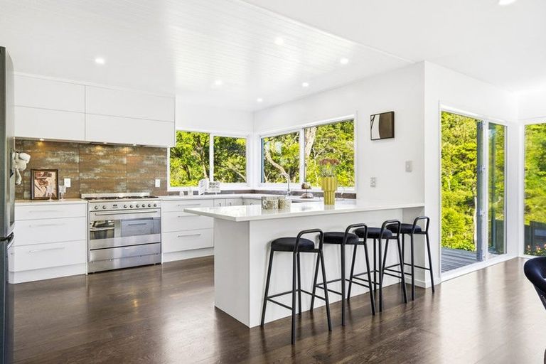 Photo of property in 14 Landing Drive, Albany, Auckland, 0632