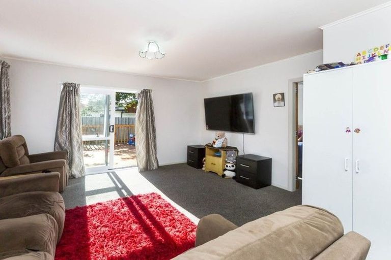 Photo of property in 15f3-a Lane Street, Wallaceville, Upper Hutt, 5018