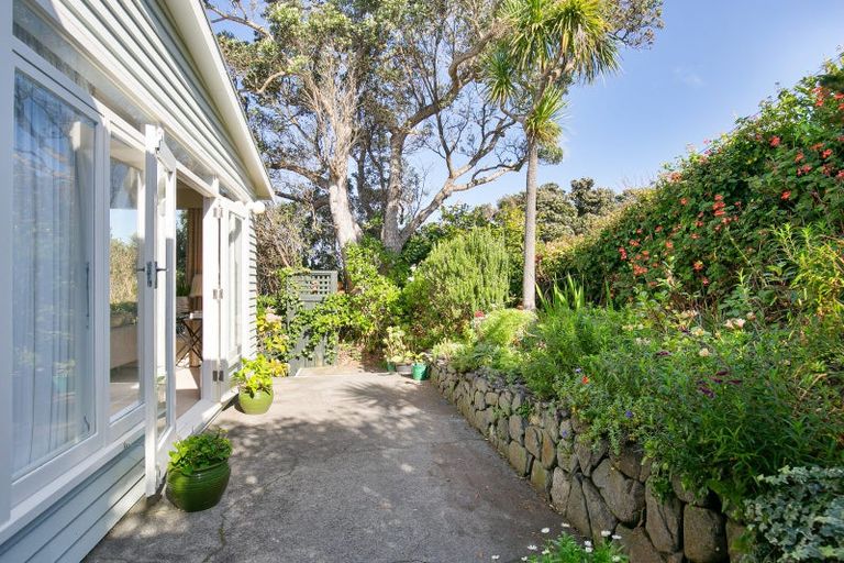 Photo of property in 2 Waipapa Road, Hataitai, Wellington, 6021