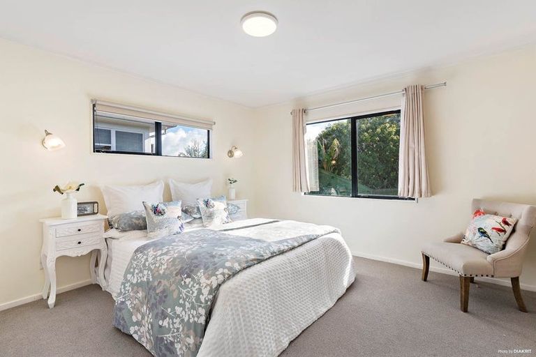 Photo of property in 2/106 Seymour Road, Sunnyvale, Auckland, 0612