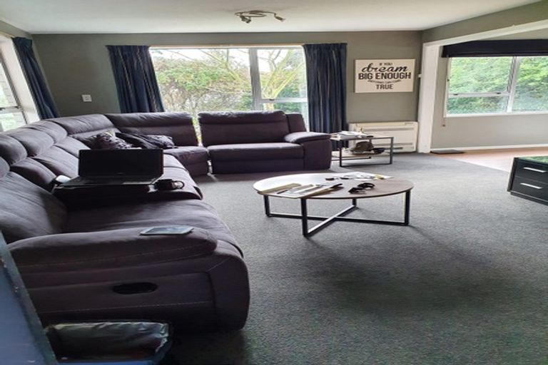 Photo of property in 12 Malabar Crescent, Broomfield, Christchurch, 8042