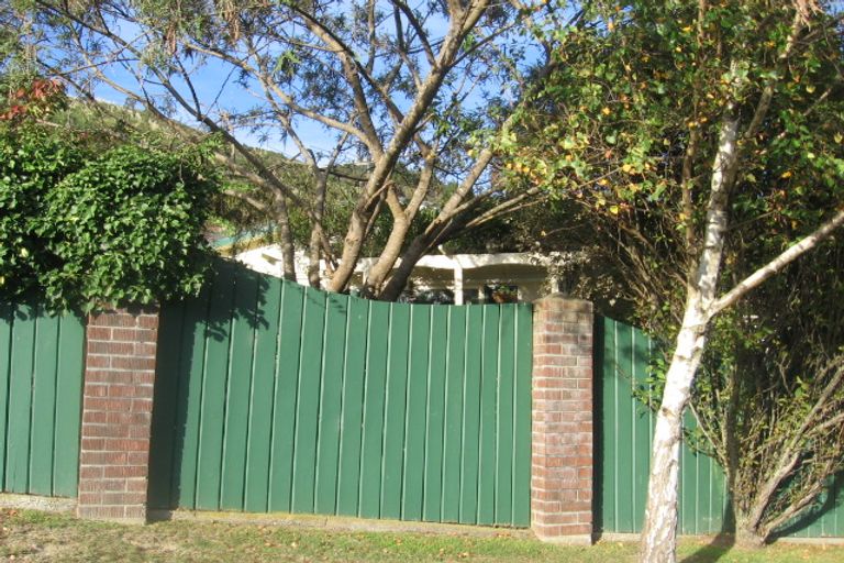 Photo of property in 21 Leeward Drive, Whitby, Porirua, 5024