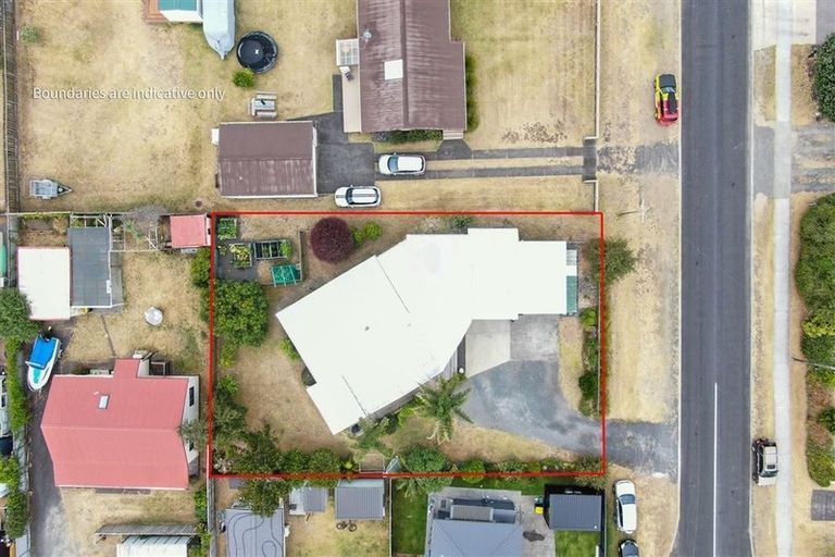 Photo of property in 100 Bellona Road, Whangamata, 3620