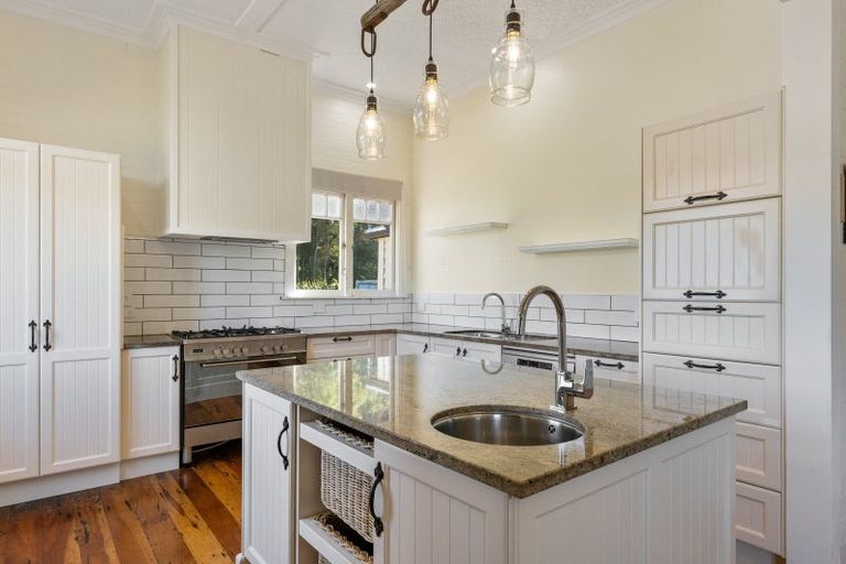 Photo of property in 1106 Egmont Road, Egmont Village, New Plymouth, 4372