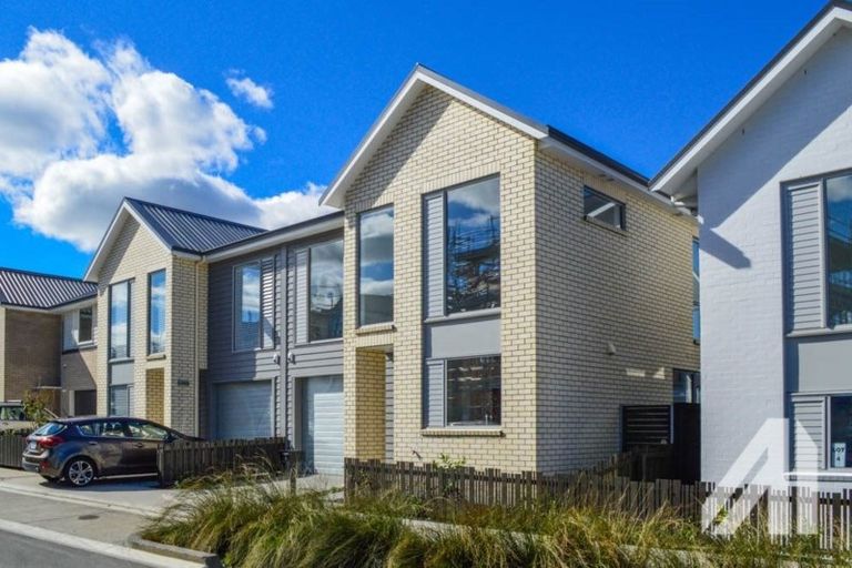 Photo of property in 3 Peihana Road, Hobsonville, Auckland, 0616