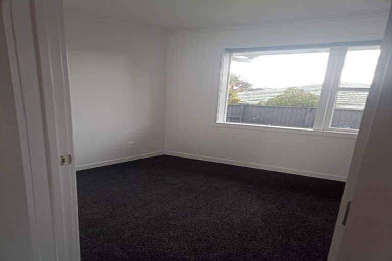Photo of property in 2/462 East Coast Road, Windsor Park, Auckland, 0630