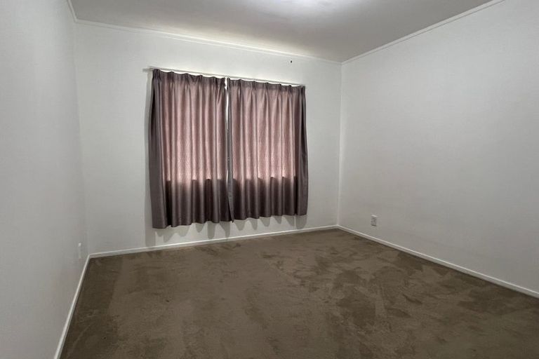 Photo of property in 3/11 Fruitvale Road, New Lynn, Auckland, 0600