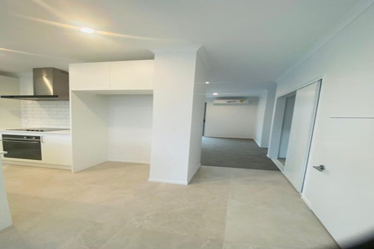 Photo of property in 41 Oyster Drive, Whenuapai, 0618