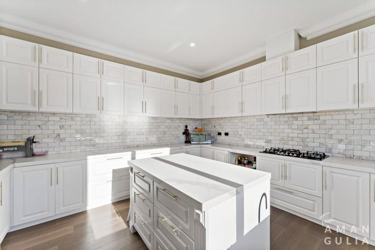 Photo of property in 83 Griggs Road, East Tamaki Heights, Auckland, 2016