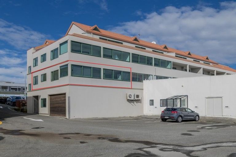 Photo of property in 1e/25 Maclean Street, Paraparaumu Beach, Paraparaumu, 5032