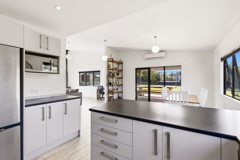 Photo of property in 92 Lisland Drive, Kinloch, Taupo, 3377