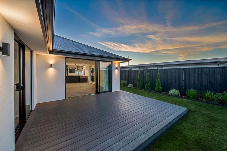 Photo of property in 25 Te Pakiaka Road, Pegasus, 7612