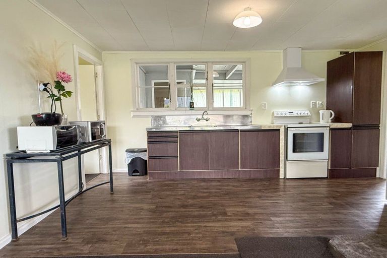 Photo of property in 13 Main Road, Fox Glacier, 7886