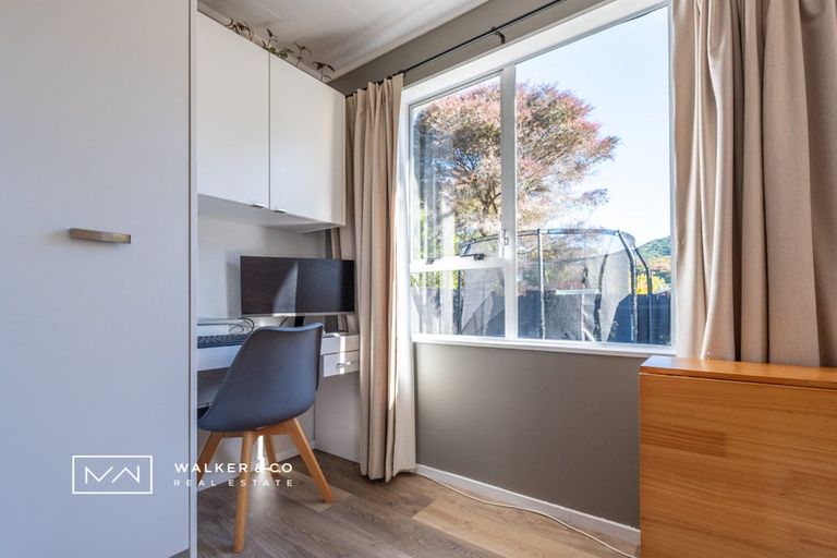Photo of property in 1/50 Hartford Crescent, Totara Park, Upper Hutt, 5018