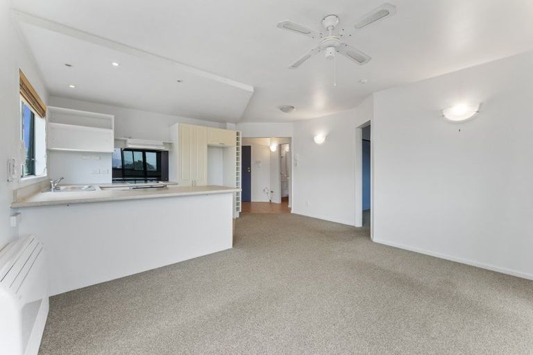 Photo of property in 1e/25 Maclean Street, Paraparaumu Beach, Paraparaumu, 5032