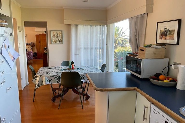 Photo of property in 13 Jellicoe Road, Murrays Bay, Auckland, 0630