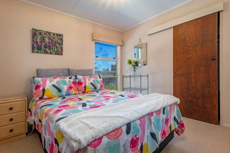 Photo of property in 78 John F Kennedy Drive, Milson, Palmerston North, 4414