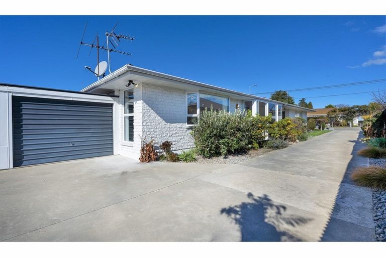 Photo of property in 2/519 Hereford Street, Linwood, Christchurch, 8011