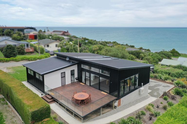 Photo of property in 30 Chambers Street, Kakanui, Oamaru, 9495