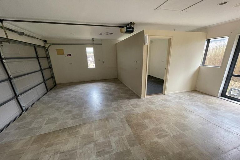 Photo of property in 648 Massey Road, Mangere, Auckland, 2022