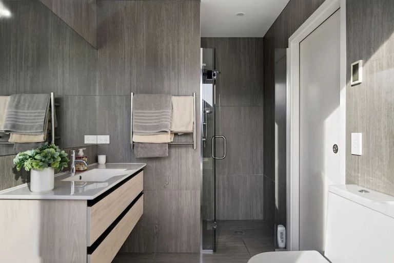 Photo of property in 2 Kotuku Lane, Hobsonville, Auckland, 0616