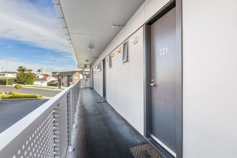 Photo of property in 221/17 Link Crescent, Stanmore Bay, Whangaparaoa, 0932