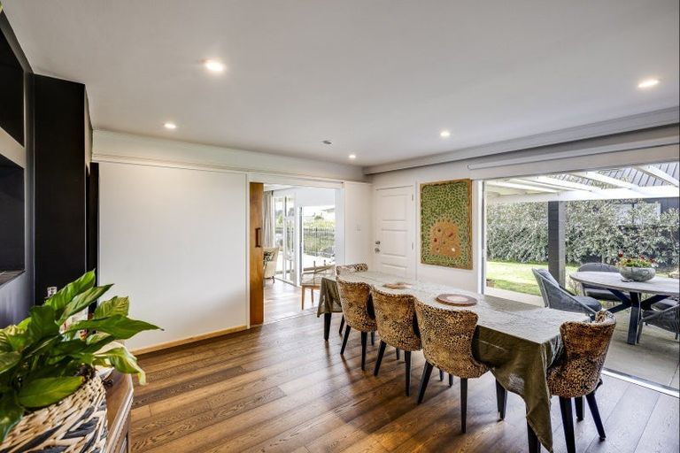 Photo of property in 70 Reynolds Road, Havelock North, 4130