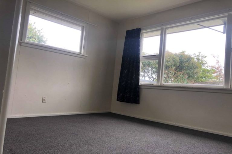 Photo of property in 8 Vivian Street, Burwood, Christchurch, 8083