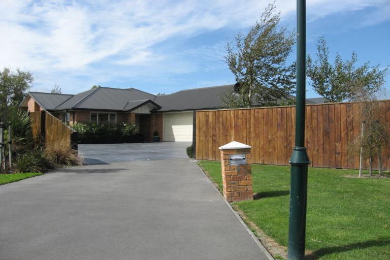 Photo of property in 6 Chanel Place, Prebbleton, 7604